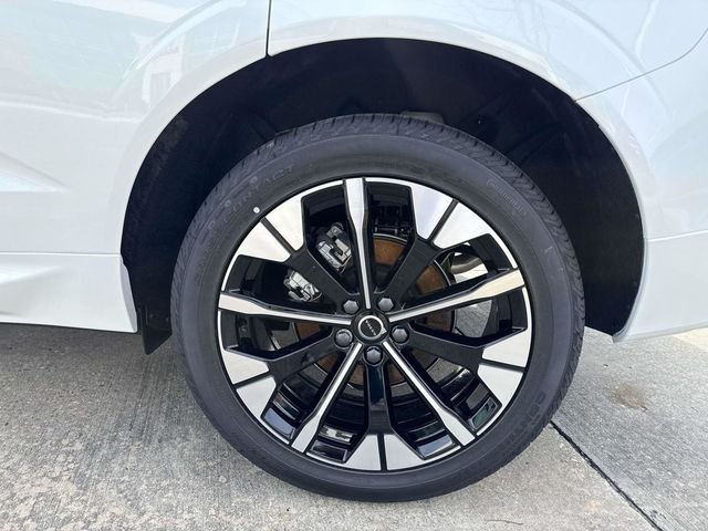 2026 Volvo XC60 Plus