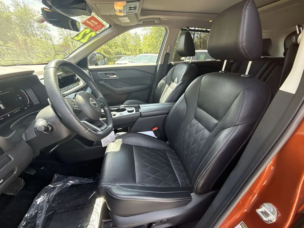Used 2022 Orange Nissan Platinum image 11