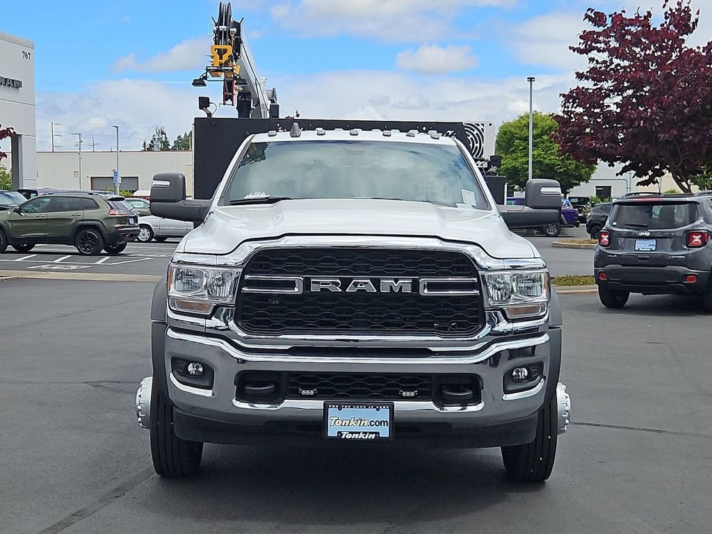 New 2024 Bright White Clear-Coat Exterior Paint RAM Tradesman image 9