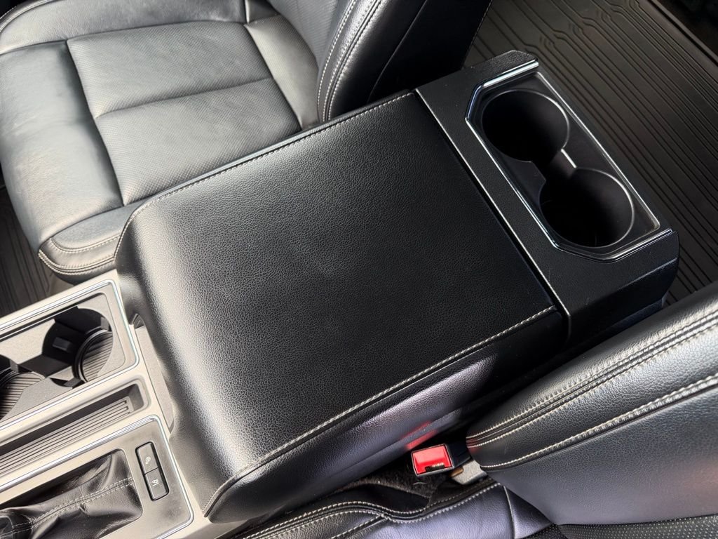 Used 2020 Agate Black Metallic Ford Lariat image 26