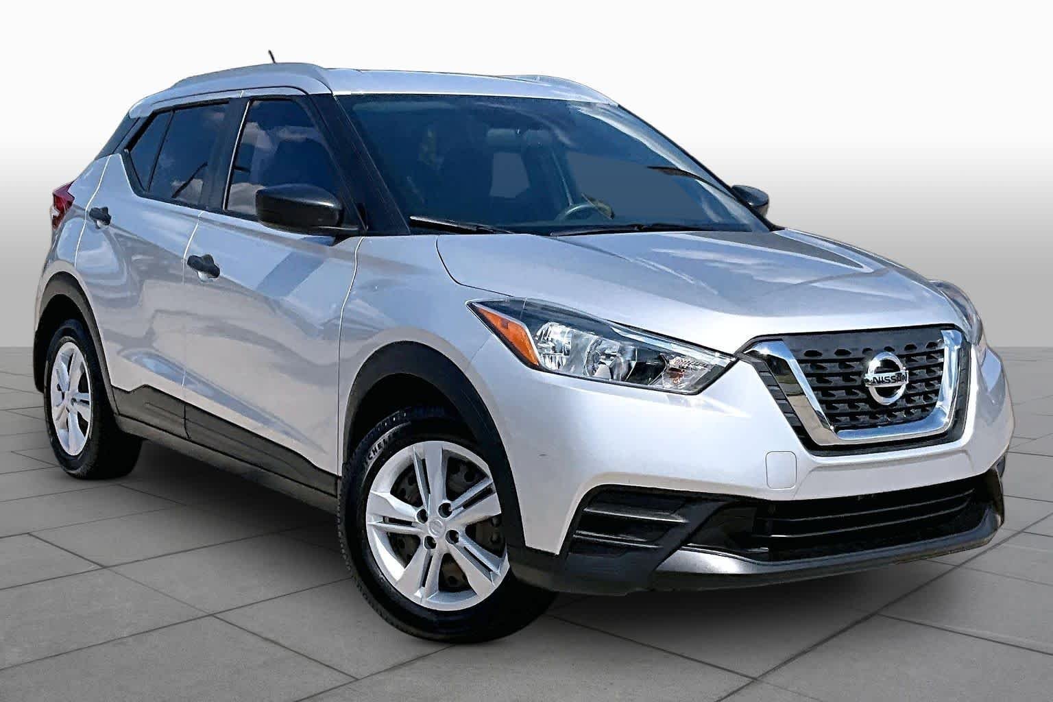 Used 2019 Brilliant Silver Metallic Nissan S image 3