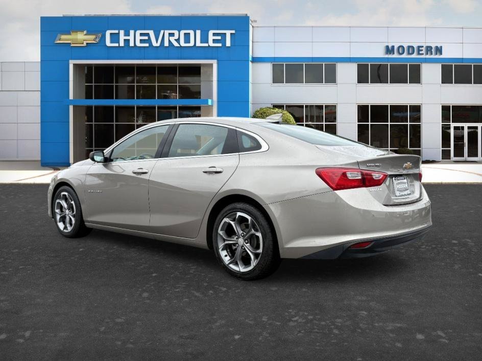 Used 2024 Mineral Gray Metallic Chevrolet LT image 3