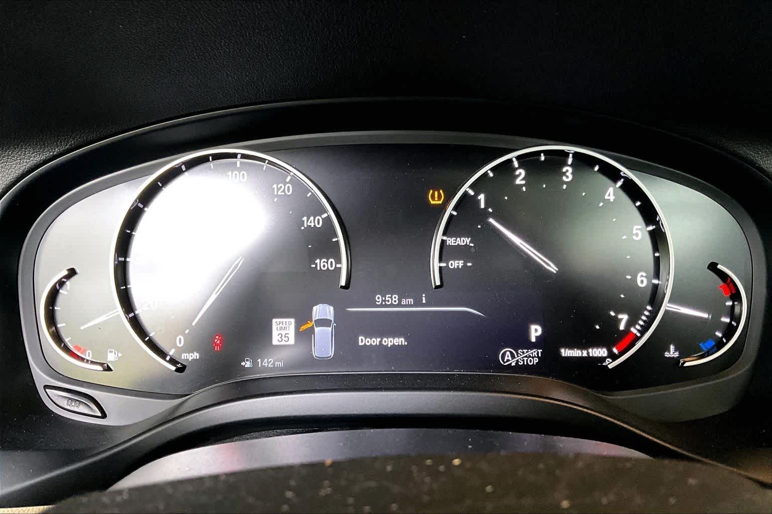 Used 2020 Glacier Silver Metallic BMW sDrive30i image 24