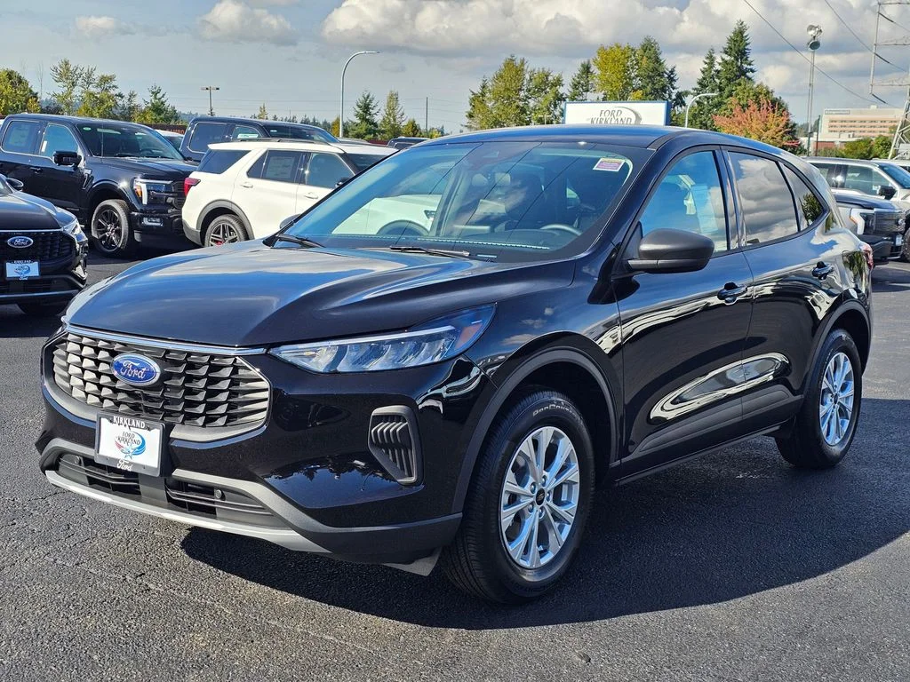 New 2025 Black Ford Active image 3