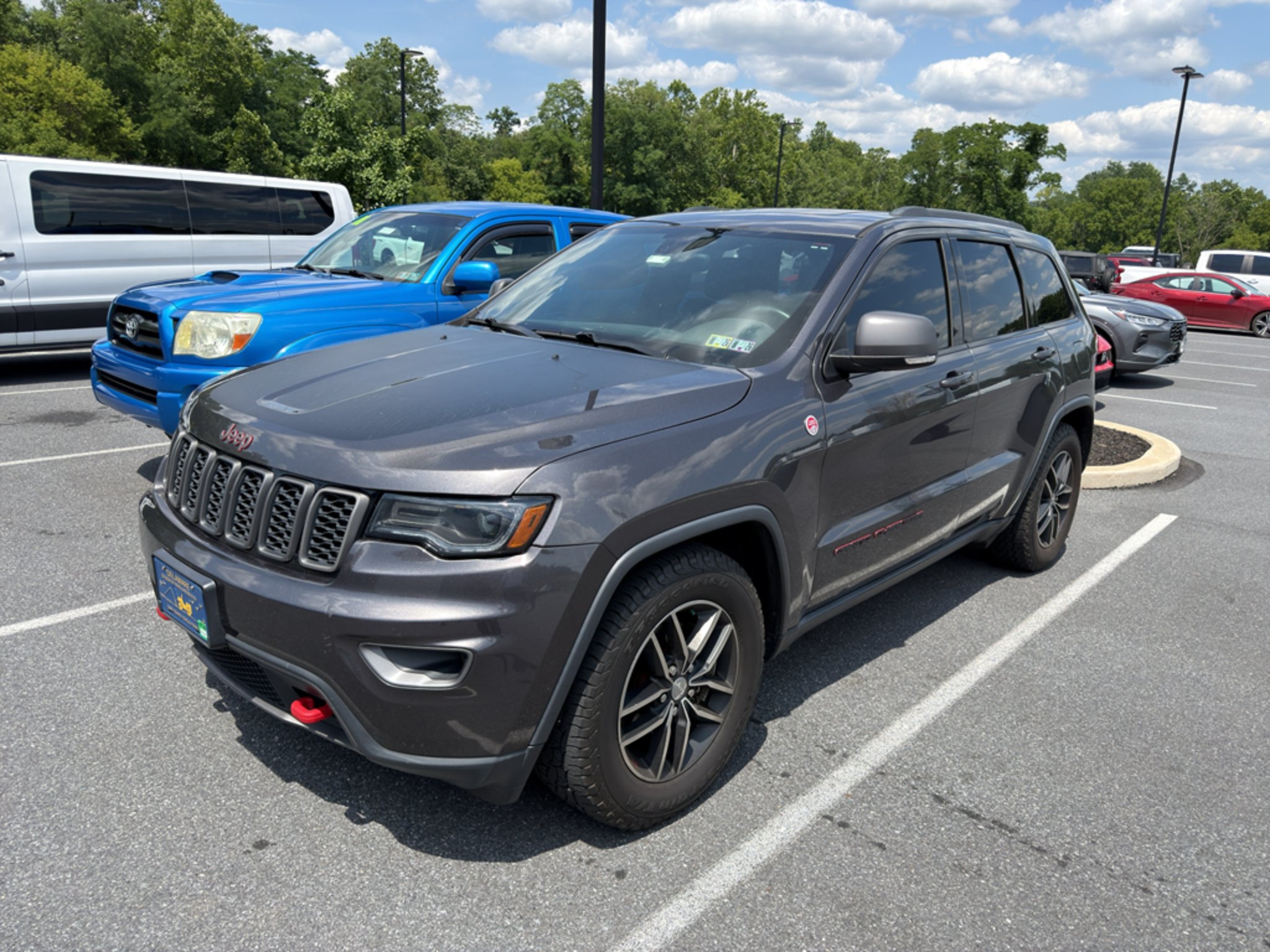 Used 2017 Granite Crystal Clearcoat Metallic Jeep Trailhawk image 2