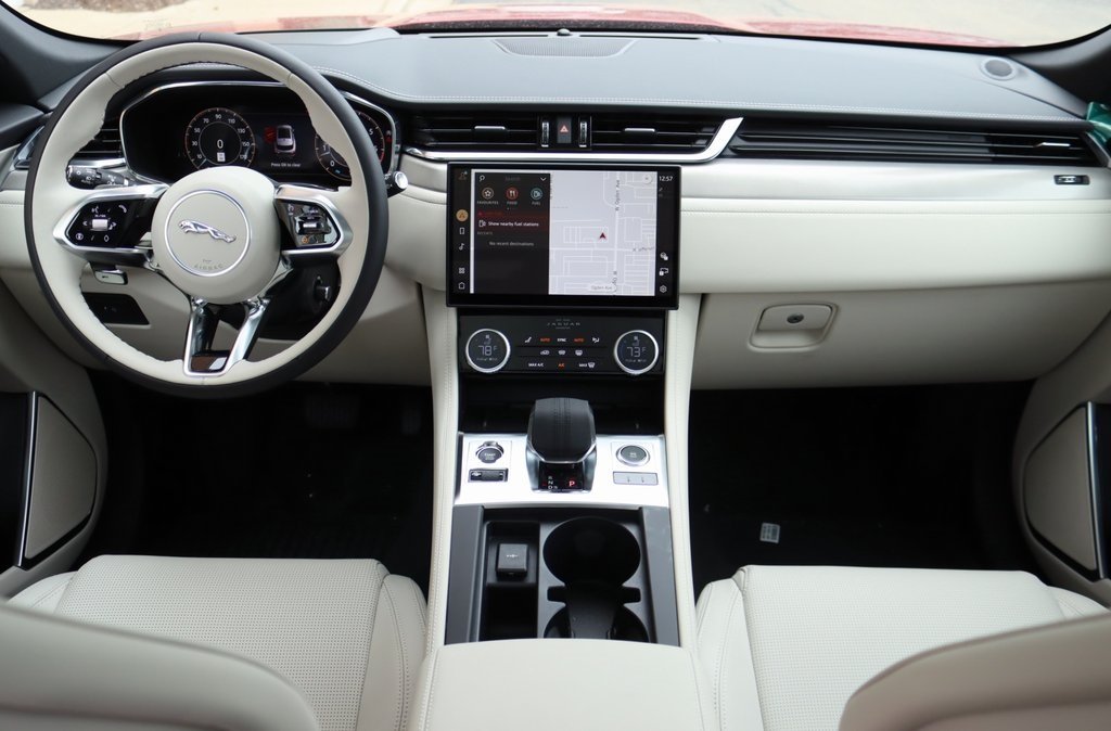 2026 JAGUAR F-PACE - Image 9