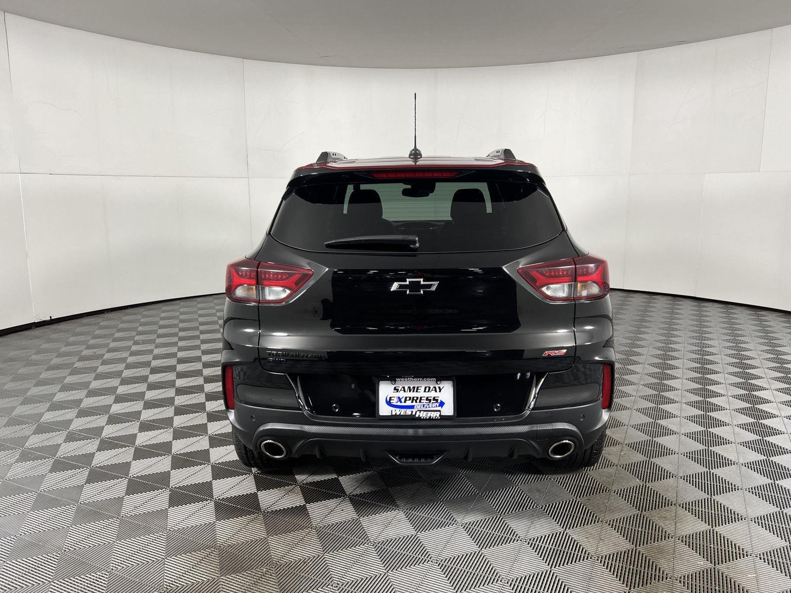 Used 2022 Mosaic Black Metallic Chevrolet RS image 29