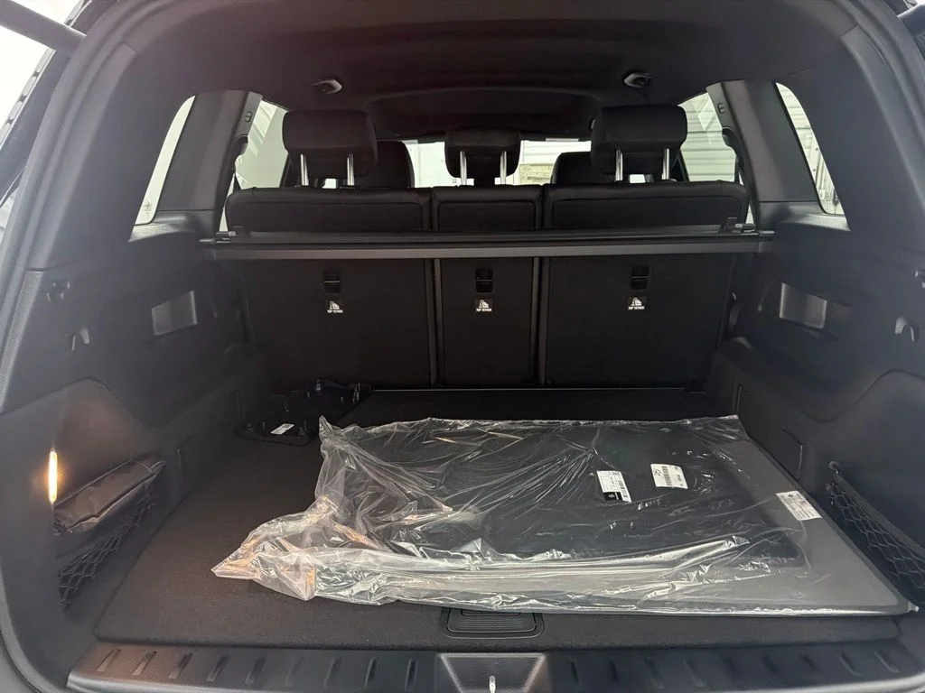 New 2026 Black Mercedes-Benz GLB 250 image 23