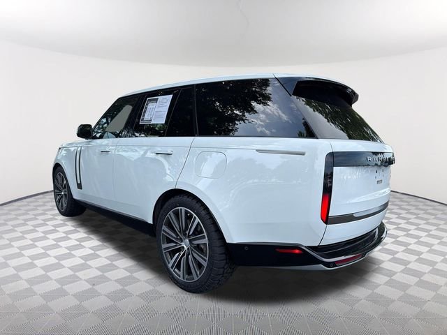 Used 2023 White Land Rover SE image 7