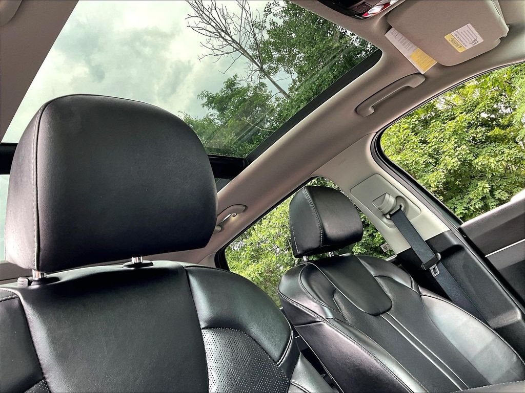Used 2023 Green Kia X-Line S image 23