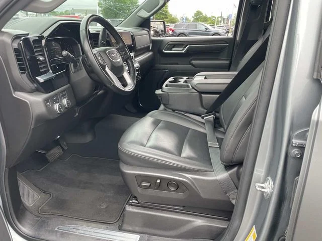 Used 2025 Silver GMC SLT image 20