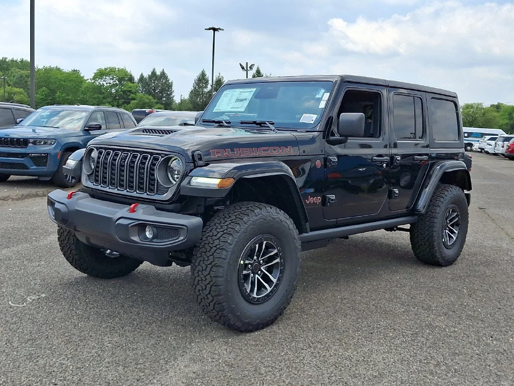 New 2026 Black Clear-Coat Exterior Paint Jeep Rubicon image 4