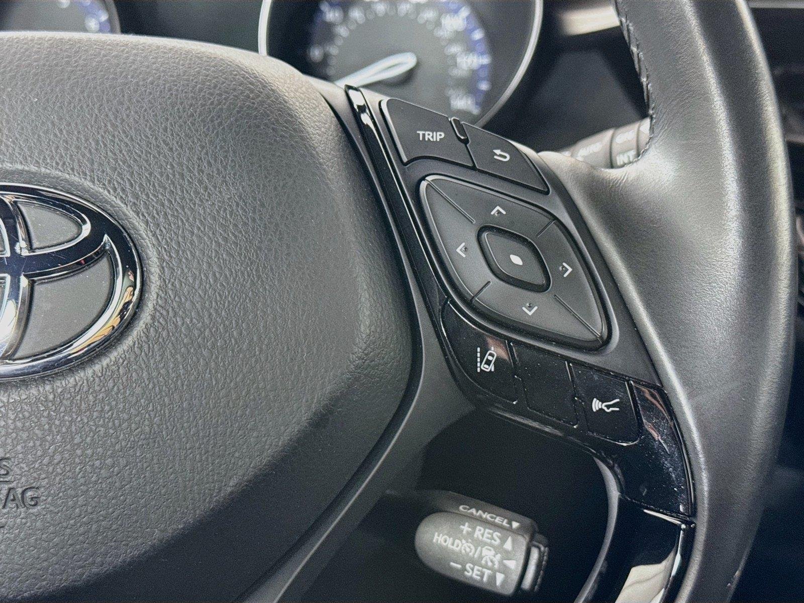 Used 2019 Blizzard Pearl Toyota Limited image 18
