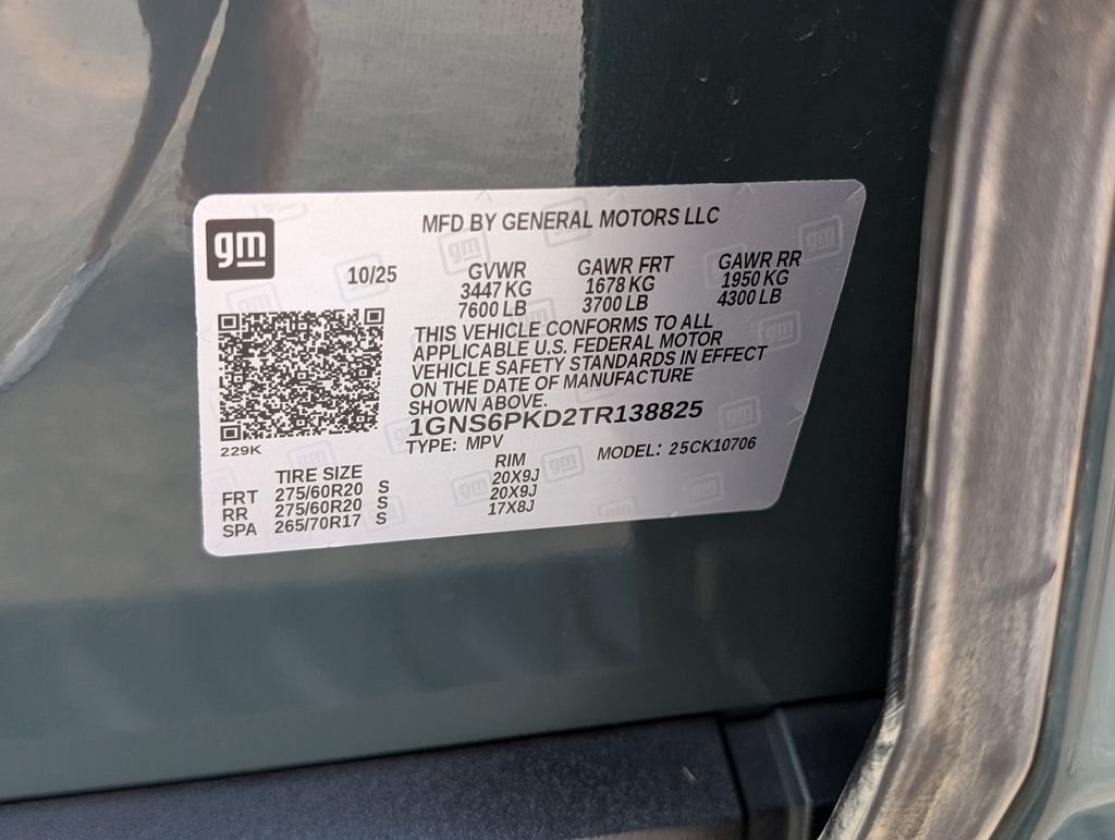 Used 2026 Gray Chevrolet Z71 image 39