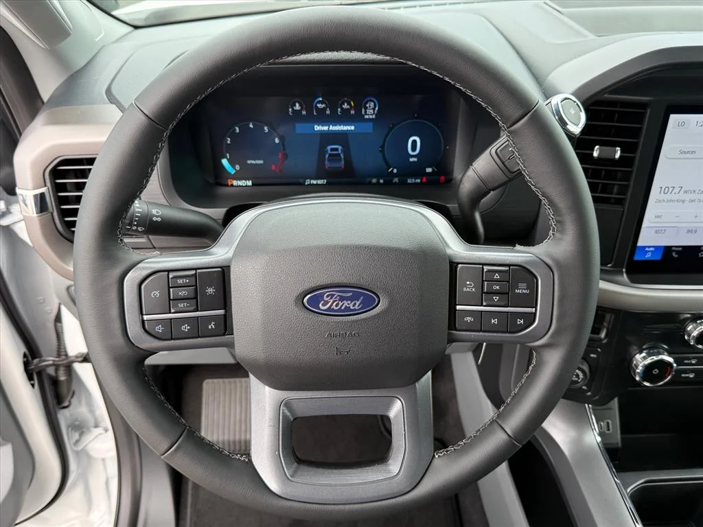 New 2026 Oxford White Ford XLT image 9