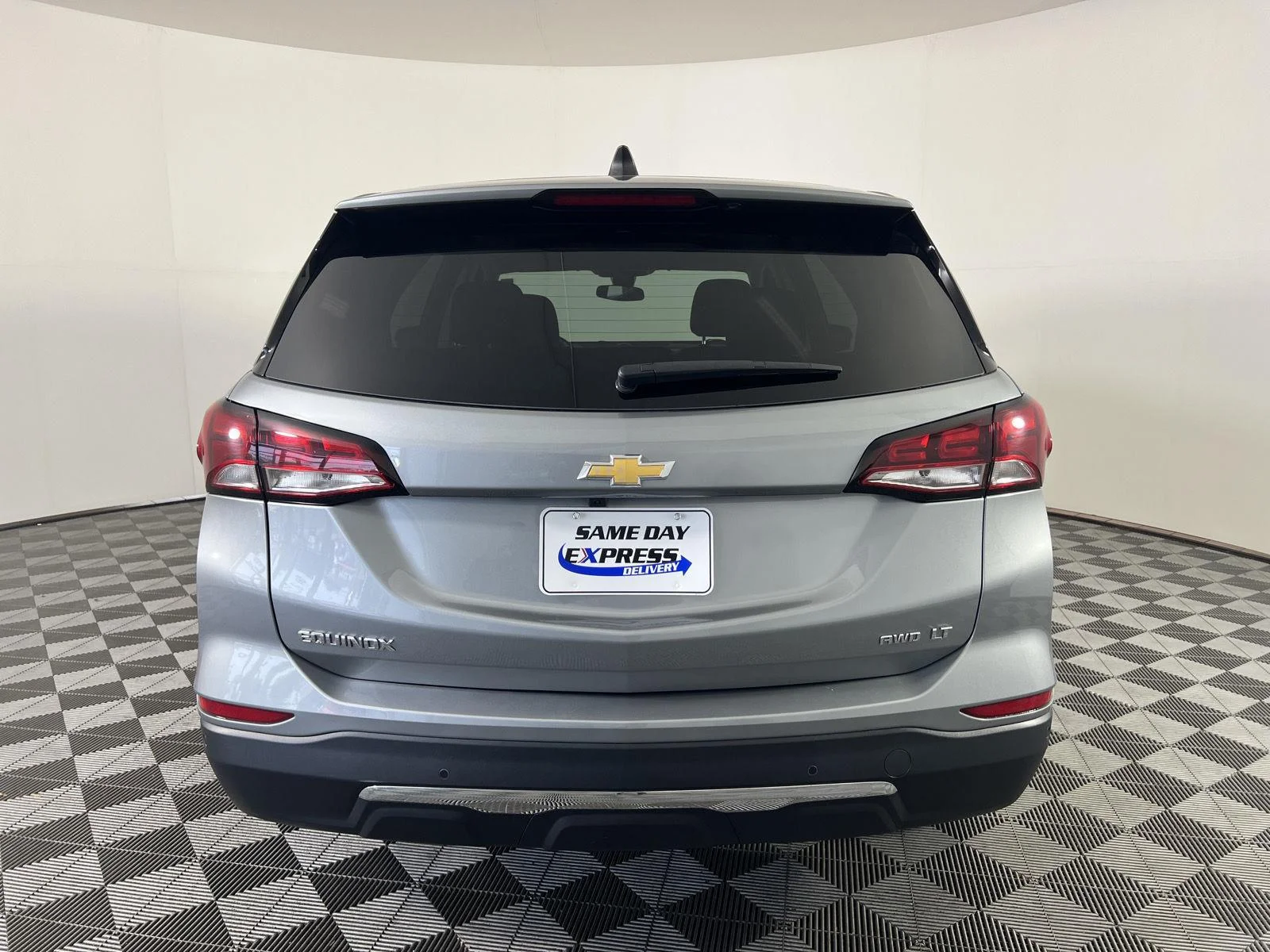 Used 2024 Sterling Gray Metallic Chevrolet LT image 26