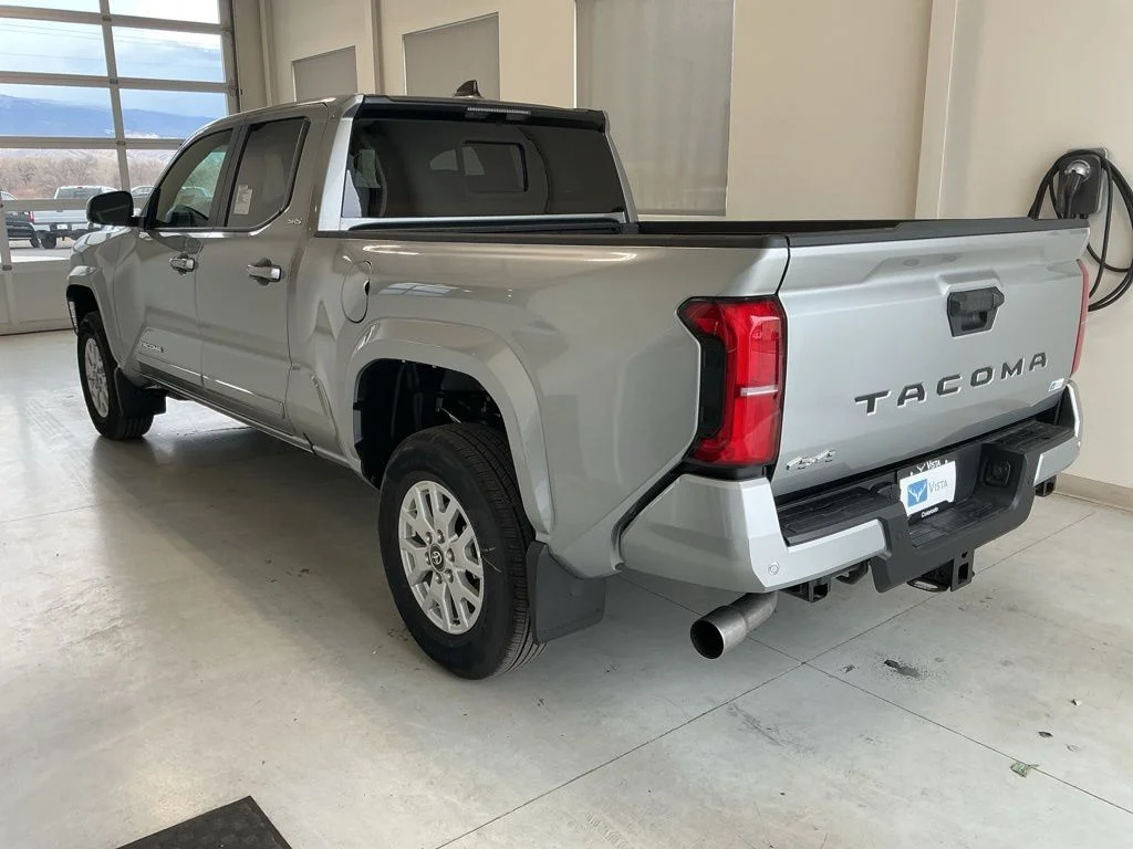 2026 Toyota Tacoma SR5 - Photo 4