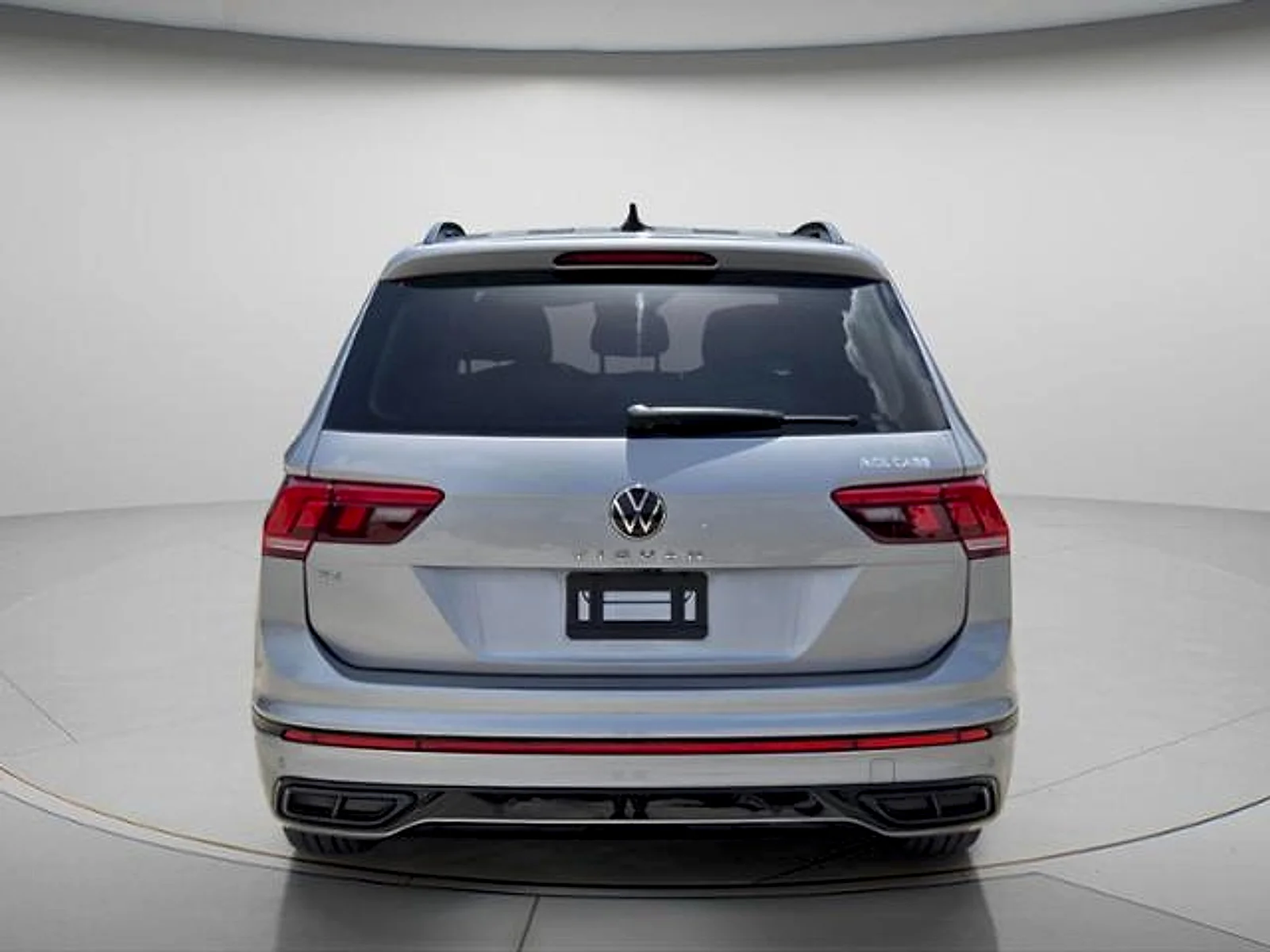 Used 2022  Volkswagen 2.0T SE R-Line Black image 6