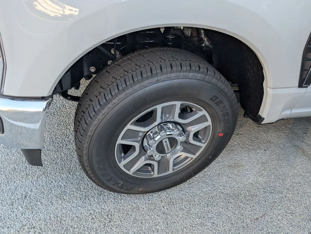 New 2026 Avalanche Ford F-350® Lariat® image 5