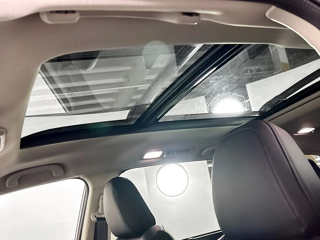 New 2026 CRYSTAL WHITE PEARL Subaru Touring 7-Passenger image 19