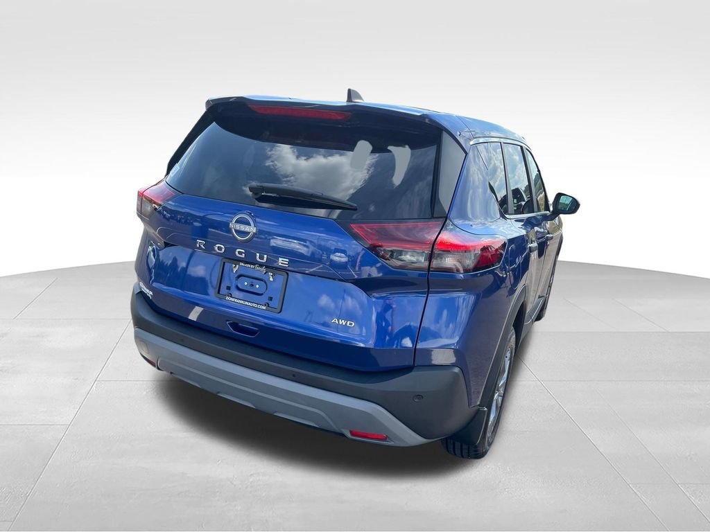 Used 2023 Blue Nissan S image 5