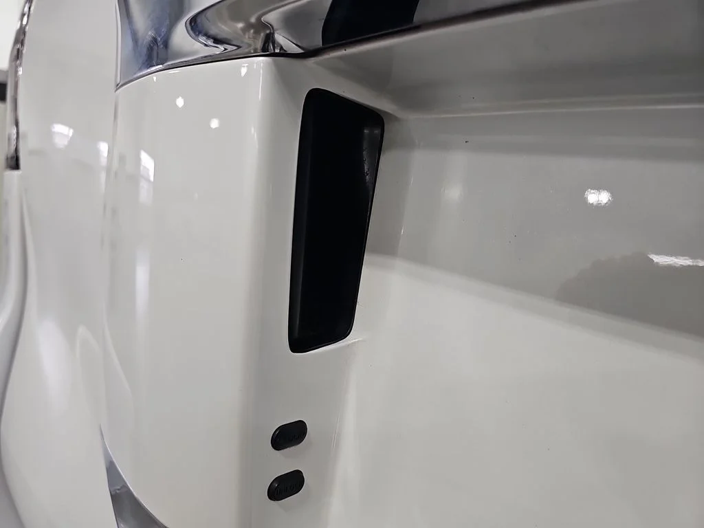 Used 2019 White Lexus 460 image 16