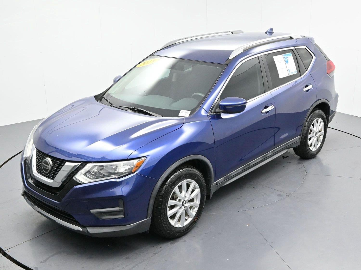 Used 2018 Caspian Blue Nissan SV image 40