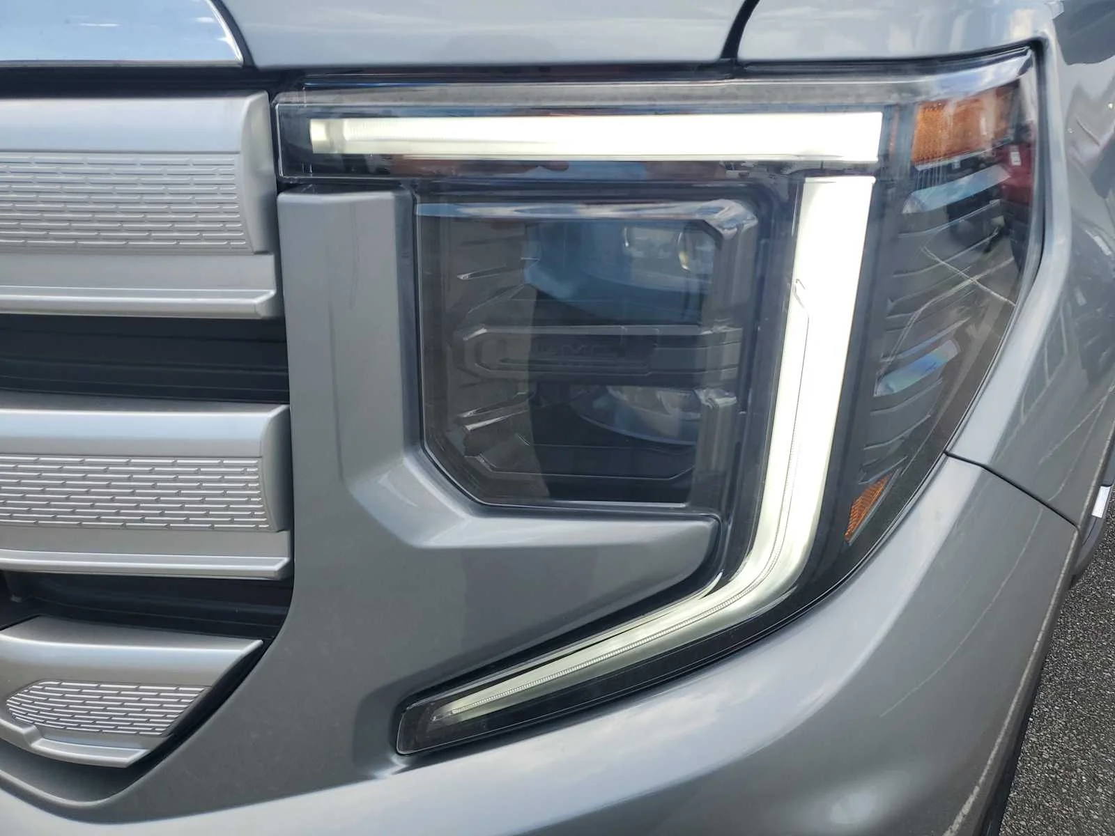 New 2026 Sterling Metallic GMC SLE image 18