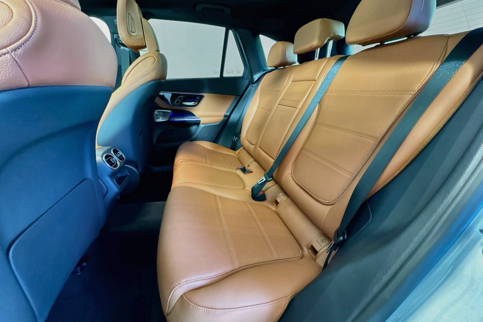 New 2026 Cirrus Silver Metallic Mercedes-Benz GLC 300 image 22