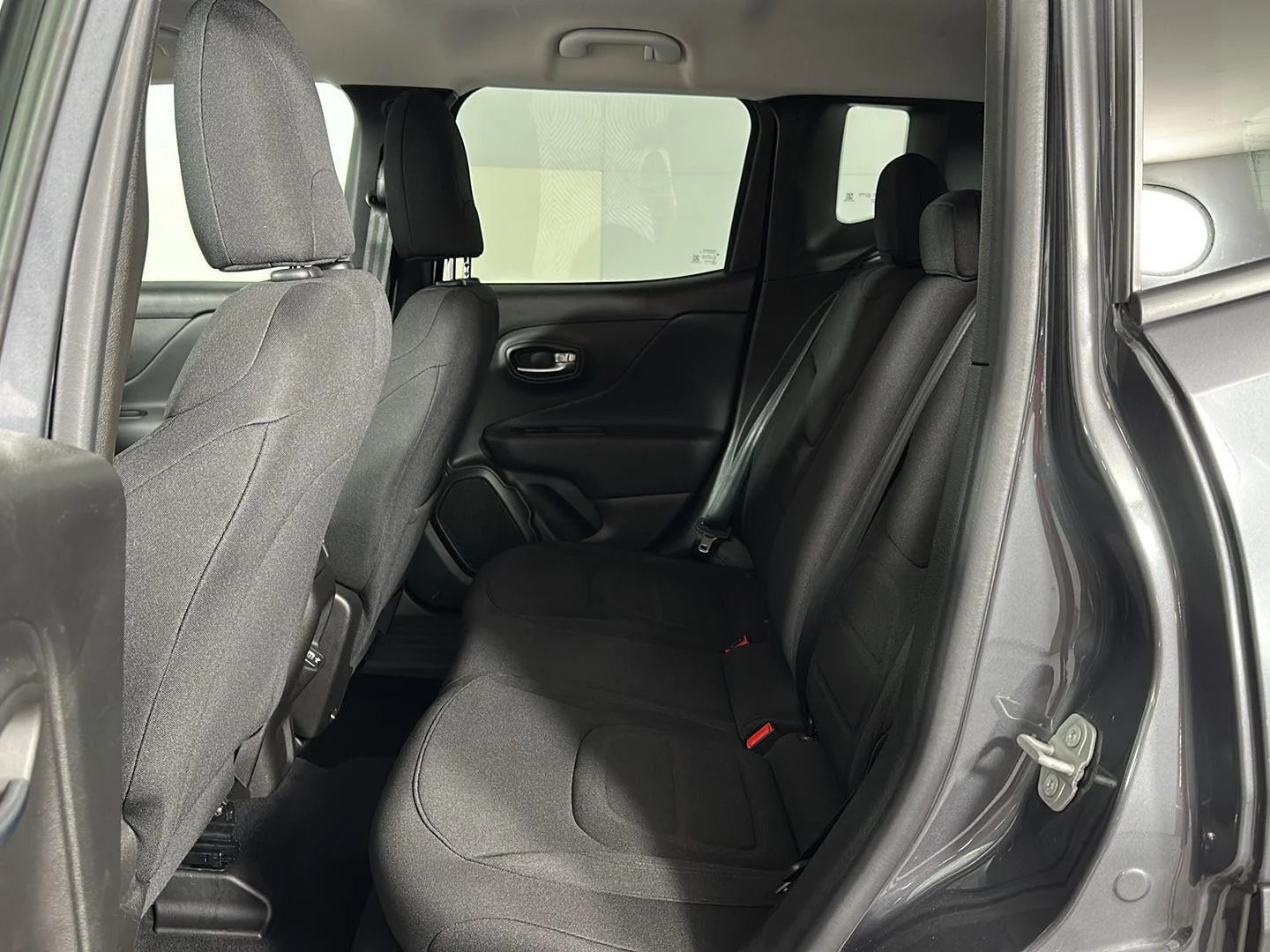 Used 2022 Graphite Gray Jeep Latitude image 25