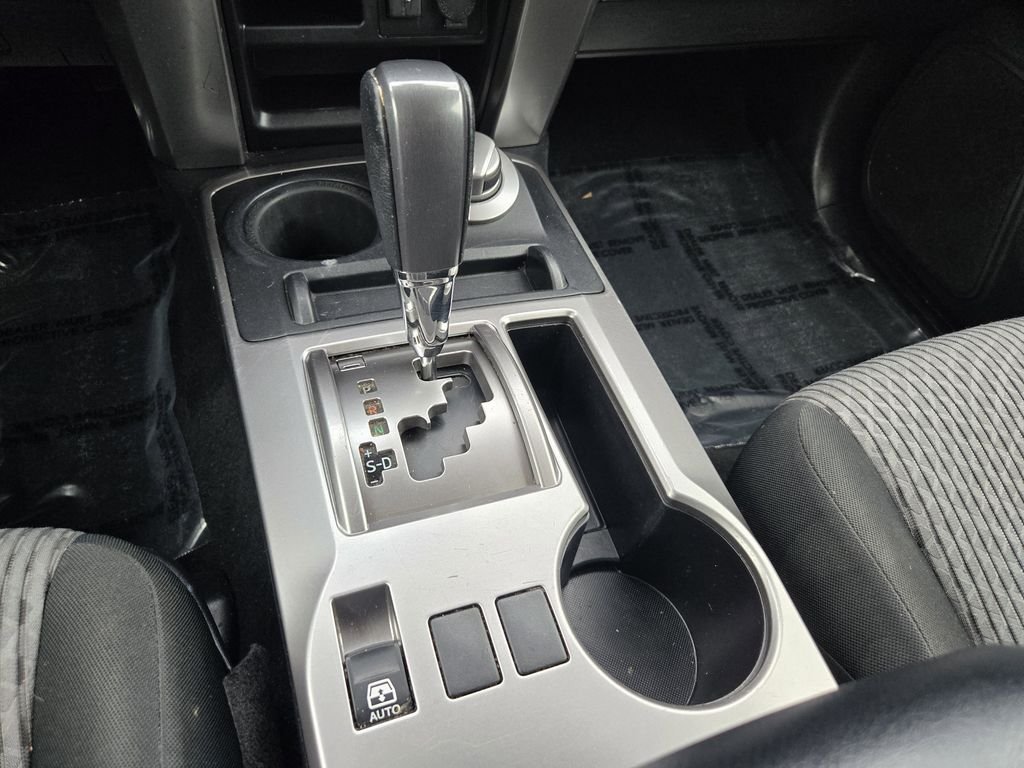 Used 2021 White Toyota SR5 image 14