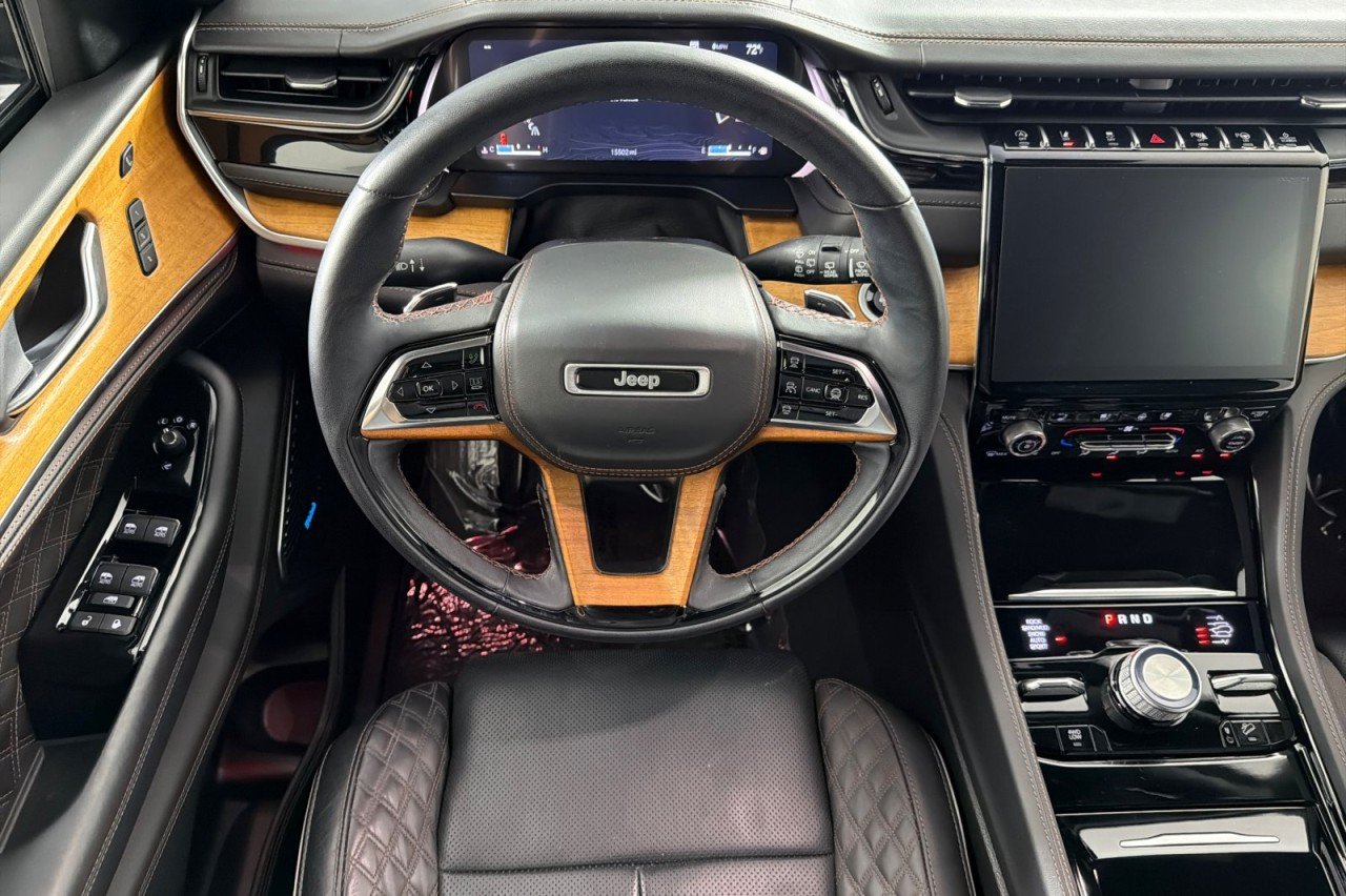Used 2023 BLACK Jeep Summit Reserve image 13