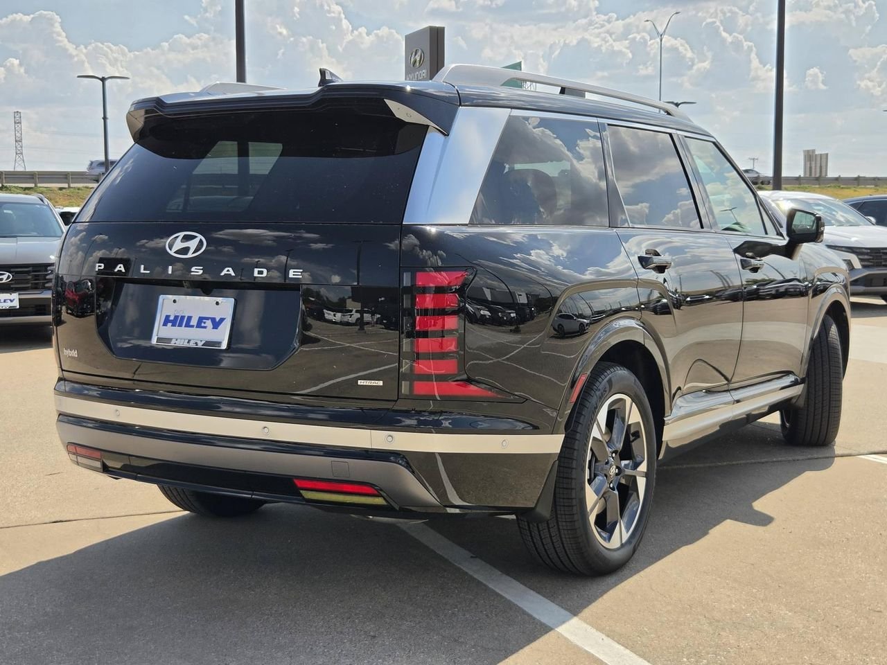 New 2027 Abyss Black Pearl Hyundai Limited 7P image 5