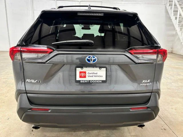 Used 2021 MAGNETIC GRAY MET. Toyota  image 6