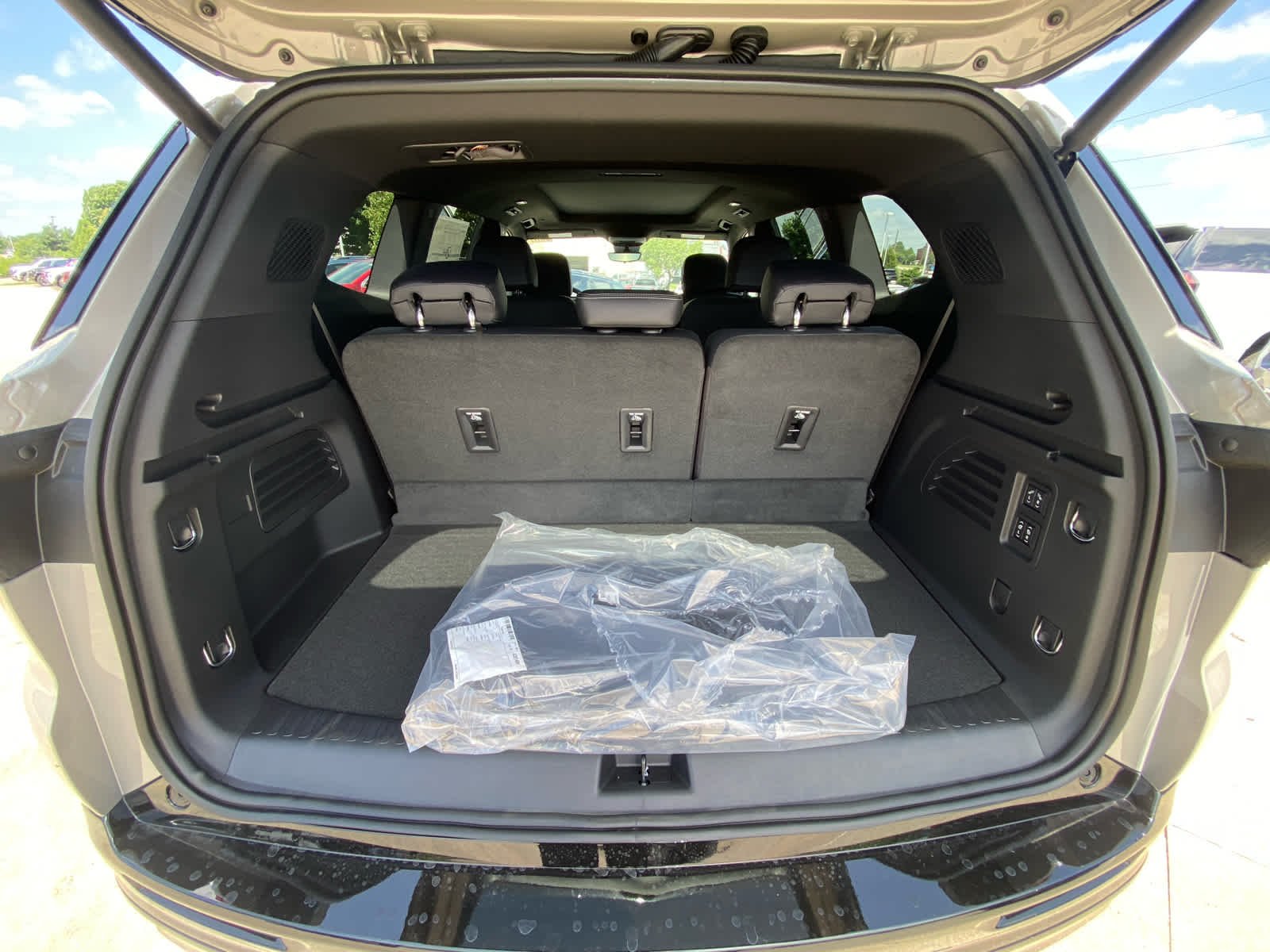 2026 Buick Enclave Sport Touring - Photo 25