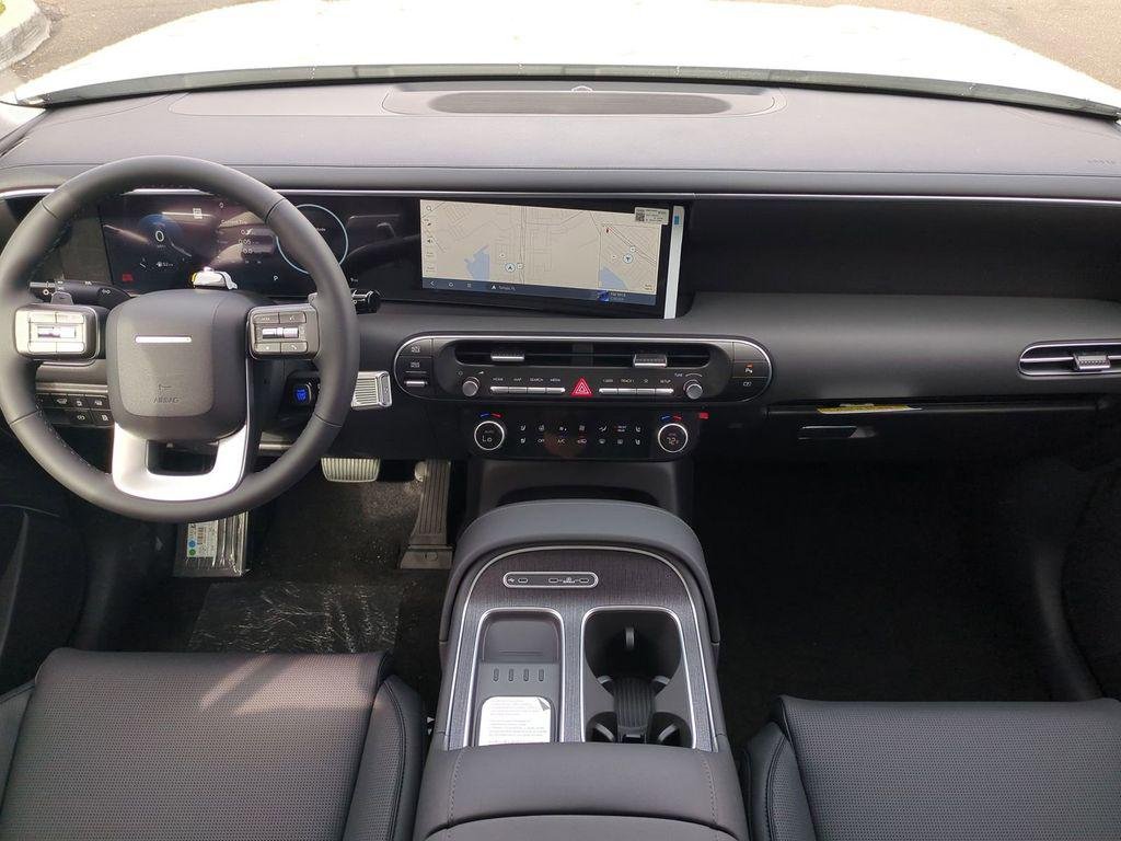 New 2026 White Hyundai SEL Premium FWD image 18