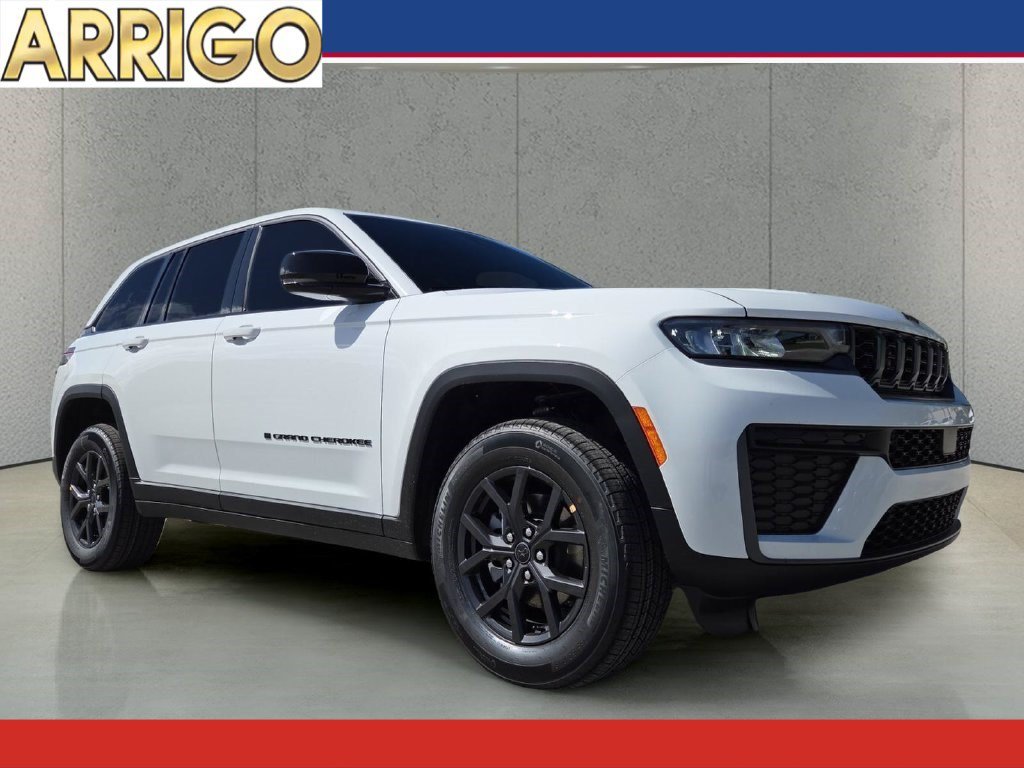 New 2027 Bright White Clear-Coat Paint Jeep Laredo Altitude image 1