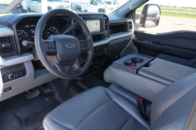 Used 2025 White Ford XL image 10