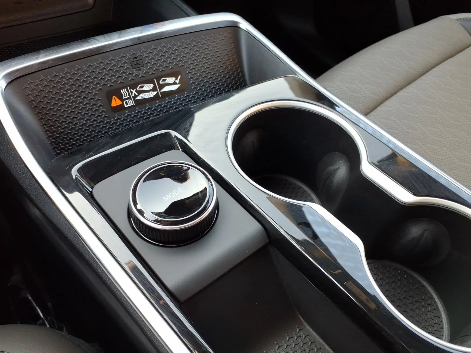 2027 Chevrolet Equinox LT - Photo 16