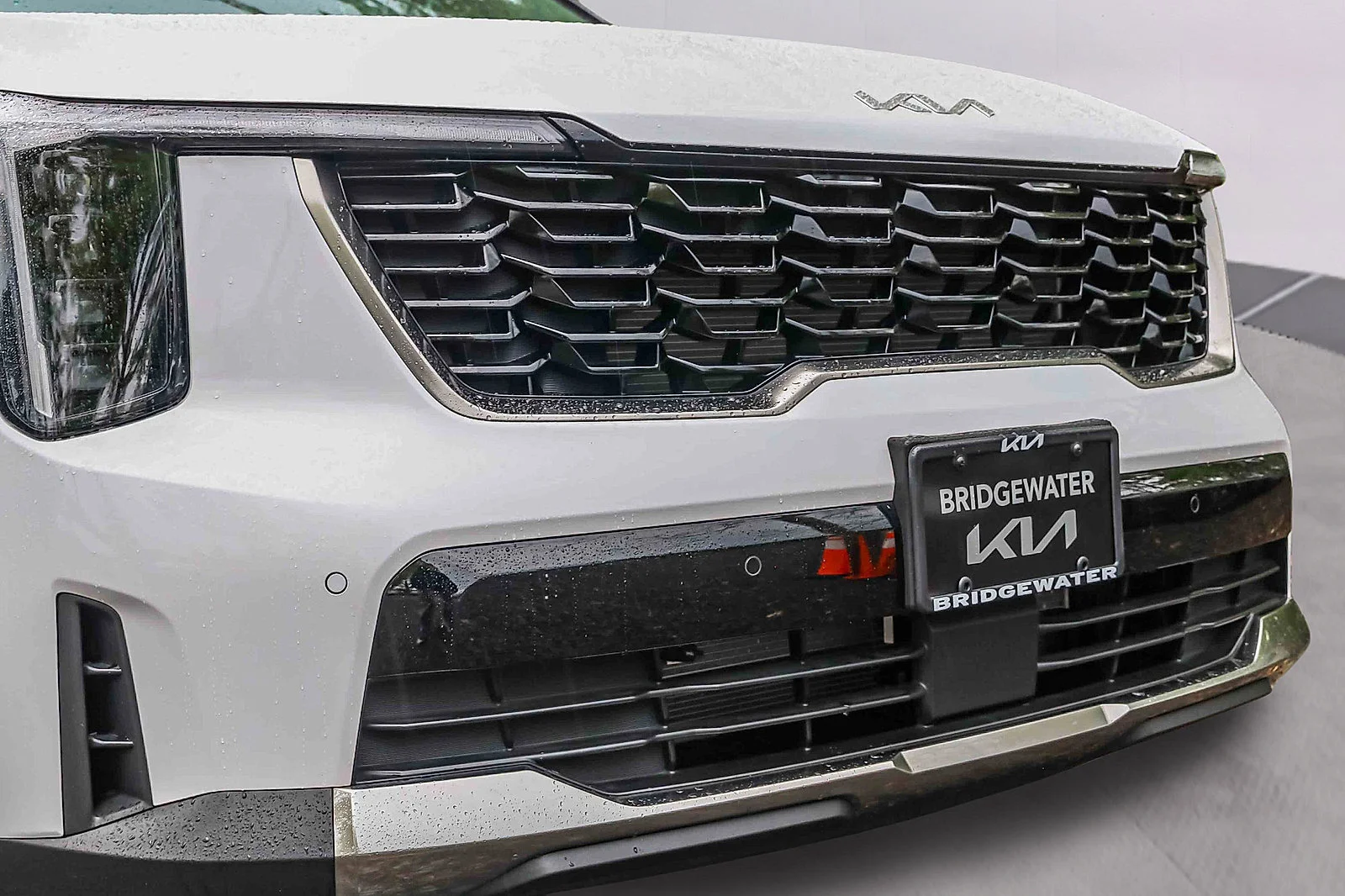 Certified Used 2025 Glacial White Pearl Kia S image 30