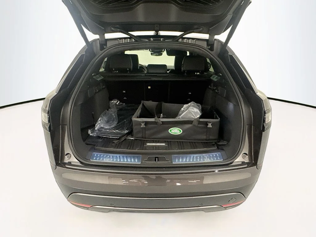 New 2026 Charente Grey Land Rover Autobiography image 27