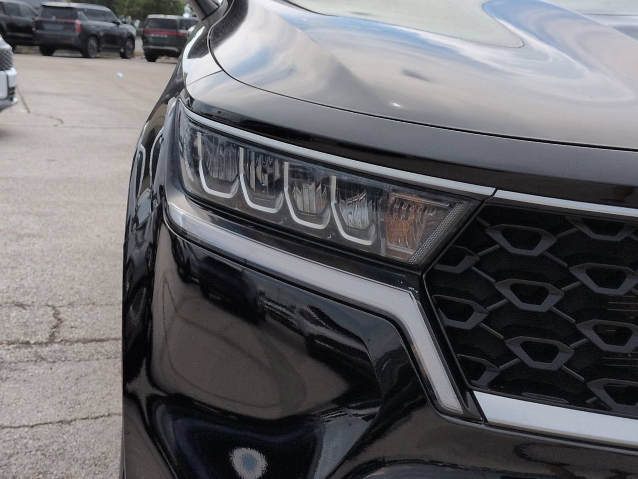 Certified Used 2023 Ebony Black Kia LX image 10