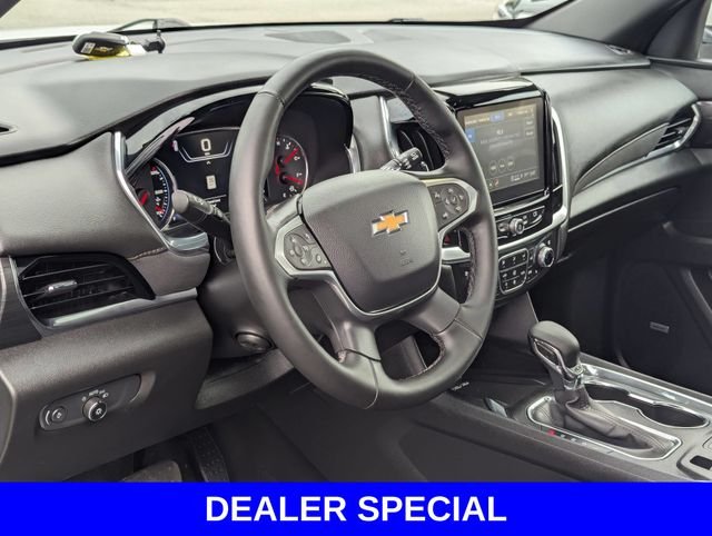 Used 2023 Beige Chevrolet High Country image 2