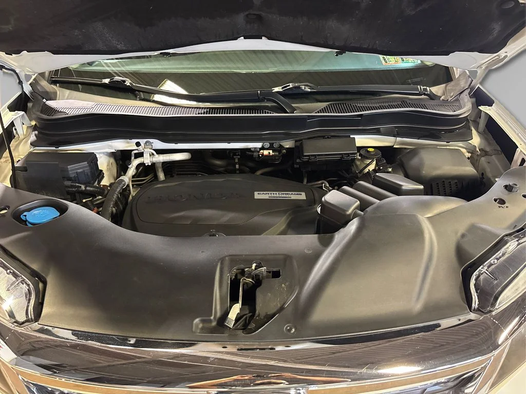Certified Used 2019 White Diamond Pearl Honda EX image 15