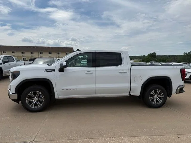 2026 GMC Sierra 1500 SLE - Photo 7