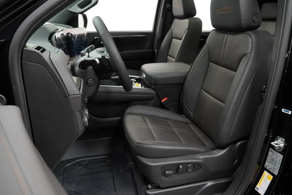 New 2026 Black Chevrolet High Country image 7