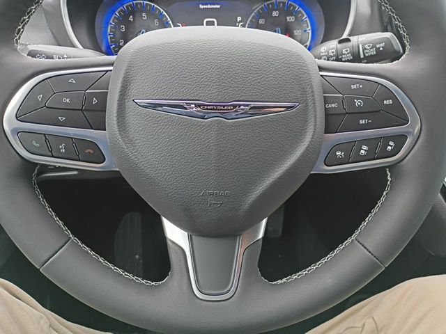 New 2026 Hydro Blue Pearl-Coat Exterior Paint Chrysler Select image 24