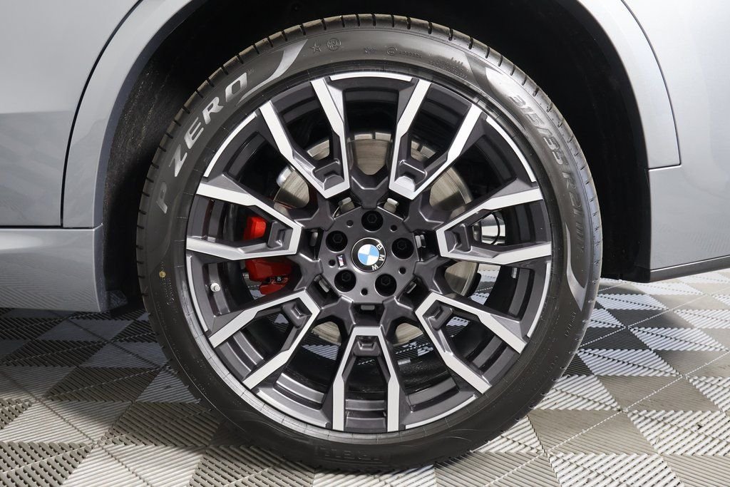 New 2026 Skyscraper Grey Metallic BMW xDrive50e image 10