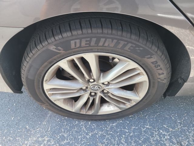 Used 2016 Gray Toyota SE image 6