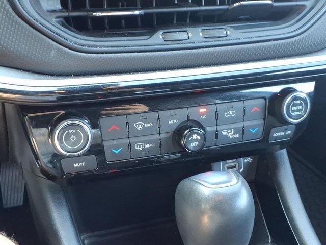 Used 2025 Blue Jeep Trailhawk image 10